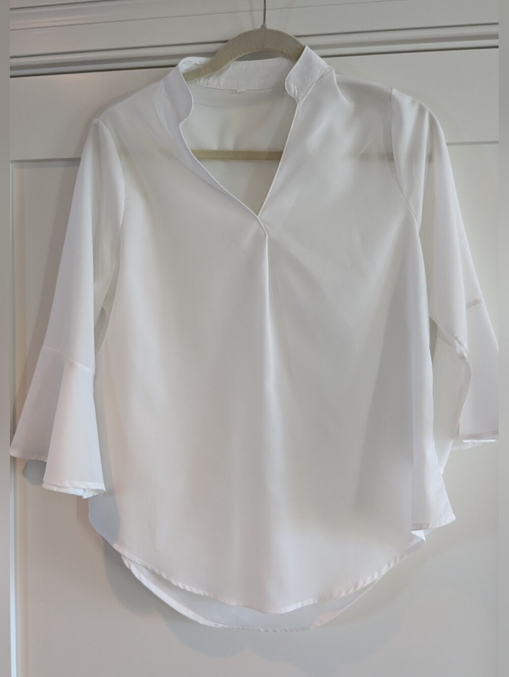 Beautiful, Classic Summery Crisp White Blouse. Size Medium.